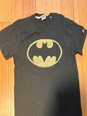Batman logo t-shirt